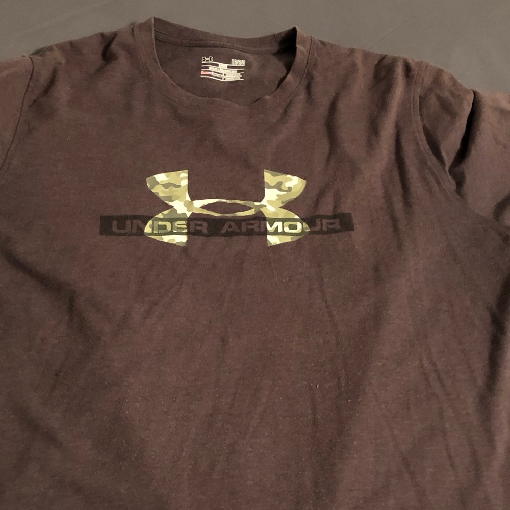 Under Armour Tshirt